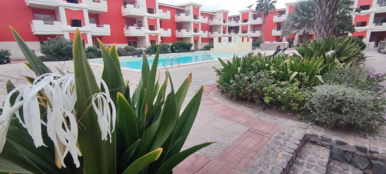Sal Service Red Moradias Residence With Pool 산타 마리아 외부 사진